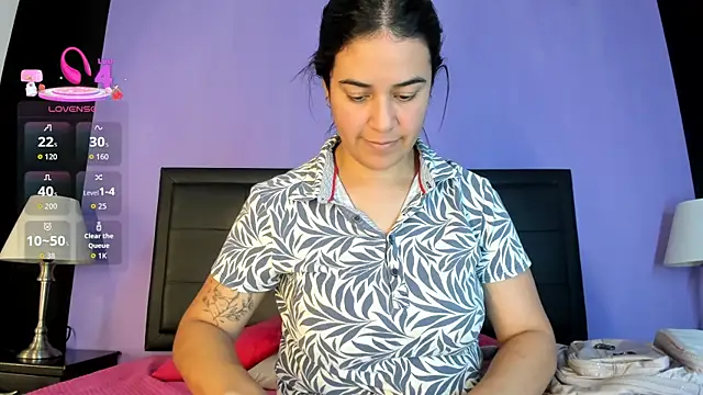 GreciaFox1 online show from May 13, 2026, 4:03 pm