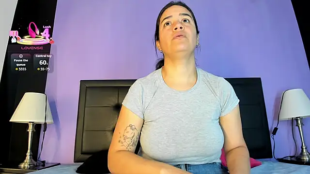 GreciaFox1 online show from May 8, 2026, 12:42 pm