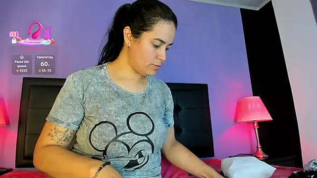 GreciaFox1 online show from May 28, 2026, 12:22 pm