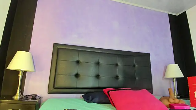 GreciaFox1 online show from April 1, 2026, 12:06 pm