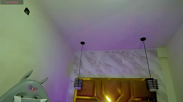 Luciifeer  online show from April 5, 2026, 3:40 pm