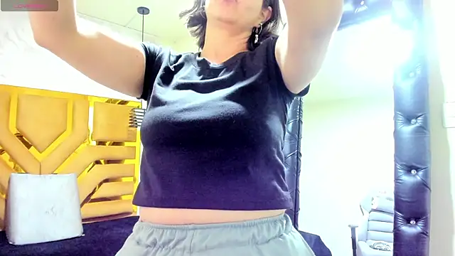 Snapshot of Luciifeer_ chatting on January 12, 2026, 4:58 pm Luciifeer online show from January 12, 2026, 4:58 pm