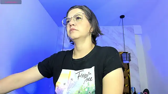 Snapshot of Luciifeer_ chatting on September 12, 2025, 6:40 pm Luciifeer online show from September 12, 2025, 6:40 pm