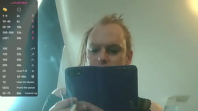 avamaxwell online show from March 22, 2026, 11:01 am