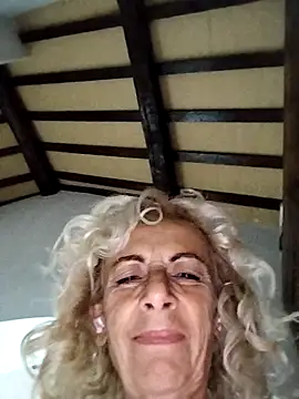 Snapshot of clarabell4 chatting on October 3, 2025, 5:53 am clarabell4 online show from October 3, 2025, 5:53 am