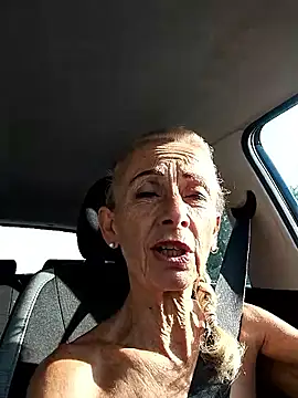 Snapshot of clarabell4 chatting on September 22, 2025, 7:25 am clarabell4 online show from September 22, 2025, 7:25 am