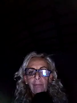 Snapshot of clarabell4 chatting on September 18, 2025, 8:12 pm clarabell4 online show from September 18, 2025, 8:12 pm