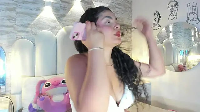 Snapshot of Yassy_vazquez chatting on November 20, 2025, 7:36 pm Yassy vazquez online show from November 20, 2025, 7:36 pm