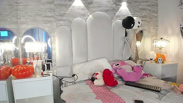 Snapshot of Yassy_vazquez chatting on October 22, 2025, 7:35 pm Yassy vazquez online show from October 22, 2025, 7:35 pm