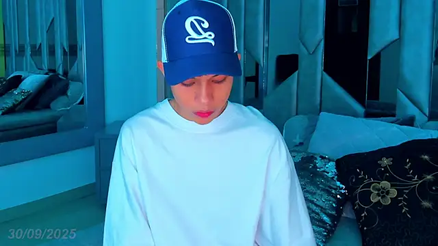 Sebax Young online show from October 1, 2025, 8:02 pm