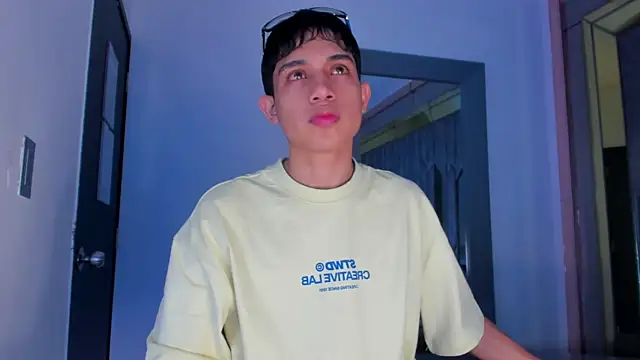 Sebax Young online show from May 20, 2026, 9:12 pm