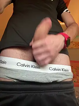 Snapshot of funlad245 chatting on October 29, 2025, 4:28 pm funlad245 online show from October 29, 2025, 4:28 pm