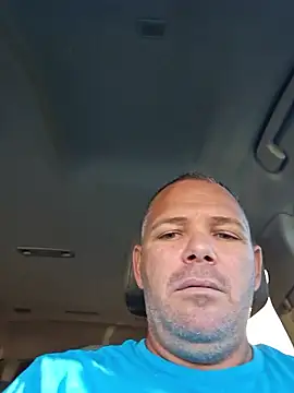 cubanitofeliz40 online show from January 7, 2026, 1:27 pm