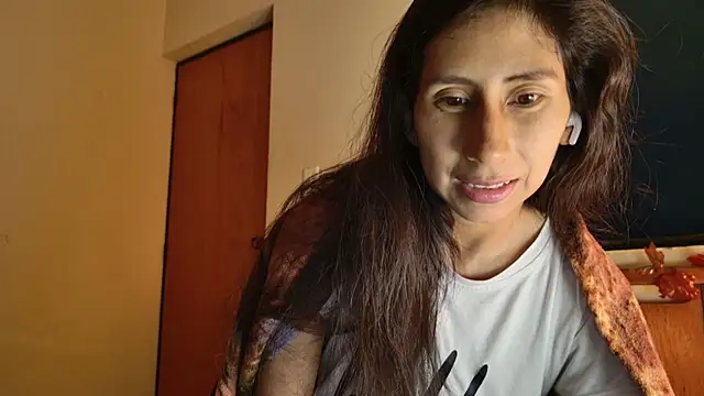 Snapshot of _MoonLipson_ chatting on October 15, 2025, 6:00 am MoonLipson online show from October 15, 2025, 6:00 am