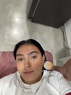 nicolexxaleja online show from February 11, 2026, 2:55 am