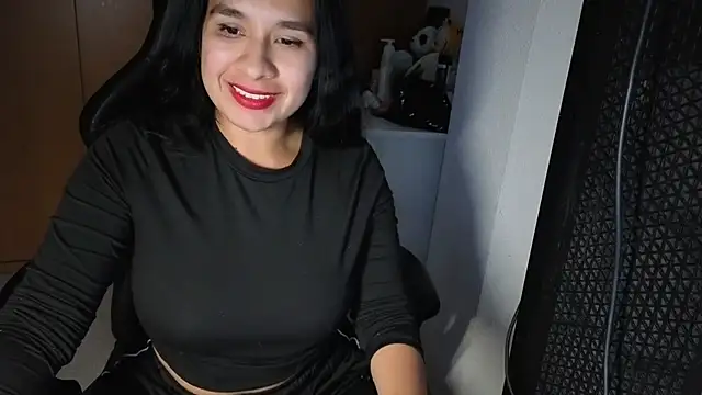 palomasex26 online show from October 18, 2025, 10:01 pm