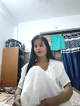 Snapshot of cute_radhikaa chatting on October 20, 2025, 11:55 am cute radhikaa online show from October 20, 2025, 11:55 am