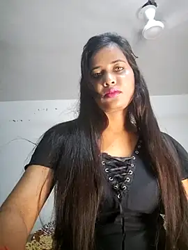 cute radhikaa online show from April 11, 2026, 4:10 pm