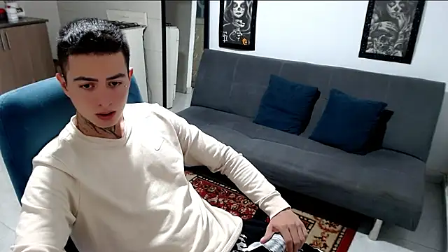 Snapshot of santii_ss chatting on November 22, 2025, 12:21 am santii ss online show from November 22, 2025, 12:21 am