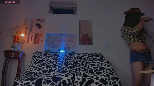 Snapshot of Chloe_cooperr chatting on October 7, 2025, 2:12 am Chloe cooperr online show from October 7, 2025, 2:12 am