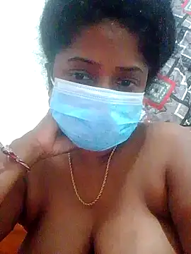 boosypussy online show from May 12, 2026, 11:22 pm
