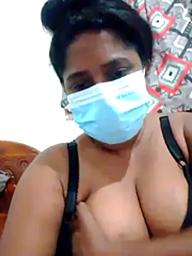 boosypussy online show from July 1, 2026, 1:33 pm