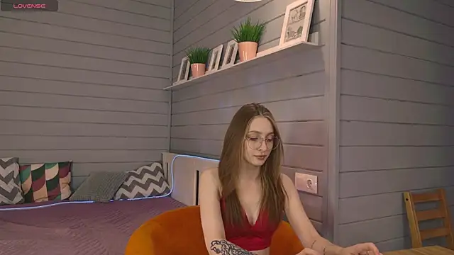 Snapshot of Vikki_wyye chatting on October 10, 2025, 5:41 am Vikki wyye online show from October 10, 2025, 5:41 am