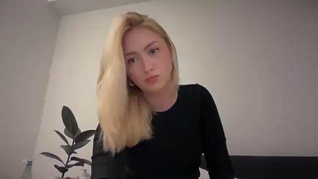 Kitty Swetty online show from March 13, 2026, 8:03 pm