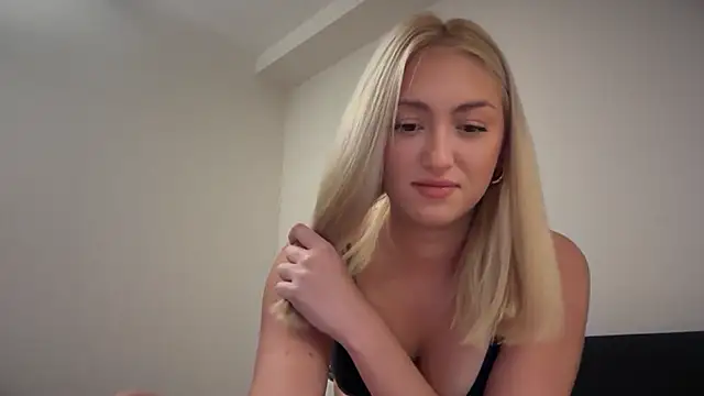 Kitty Swetty online show from November 13, 2025, 5:17 pm