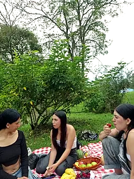 Snapshot of Celestee69 chatting on November 6, 2025, 5:28 pm Celestee69 online show from November 6, 2025, 5:28 pm