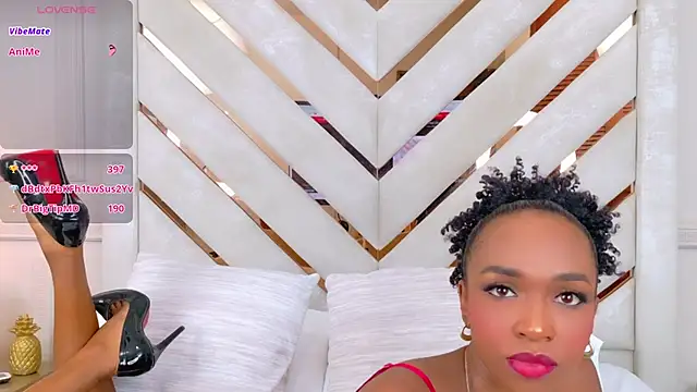 Snapshot of Agatha-Adams chatting on October 1, 2025, 4:44 pm Agatha-Adams online show from October 1, 2025, 4:44 pm