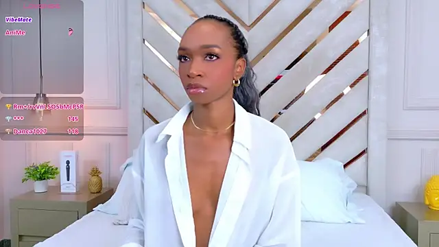 Snapshot of Agatha-Adams chatting on October 2, 2025, 2:20 pm Agatha-Adams online show from October 2, 2025, 2:20 pm