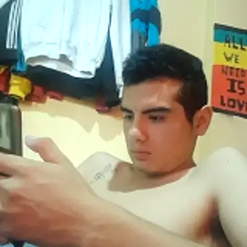 Snapshot of Ortiz3404 chatting on May 15, 2026, 5:55 pm Ortiz3404 online show from May 15, 2026, 5:55 pm