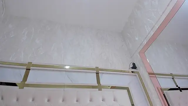 megan rous  online show from September 21, 2025, 3:22 am