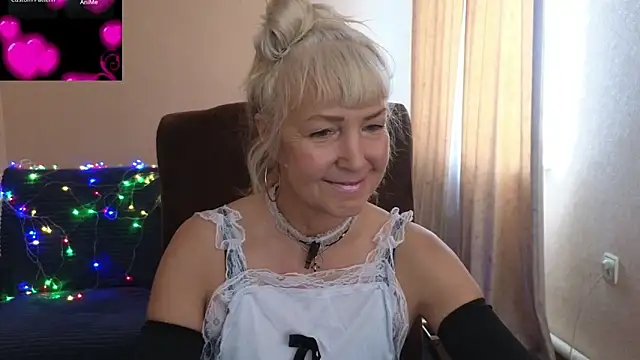 Snapshot of Laura_Gol chatting on February 19, 2026, 7:49 am Laura Gol online show from February 19, 2026, 7:49 am