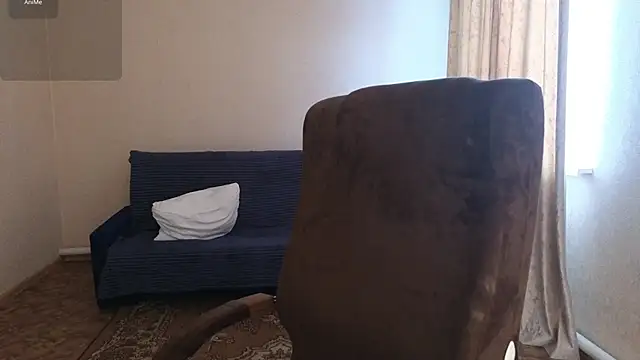 Snapshot of Laura_Gol chatting on February 2, 2026, 5:06 am Laura Gol online show from February 2, 2026, 5:06 am