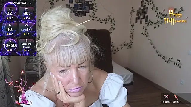 Laura Gol online show from November 4, 2025, 5:33 am