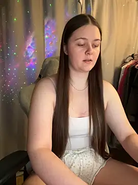 Snapshot of Cuty_Kitty chatting on December 3, 2025, 11:58 pm Cuty Kitty online show from December 3, 2025, 11:58 pm