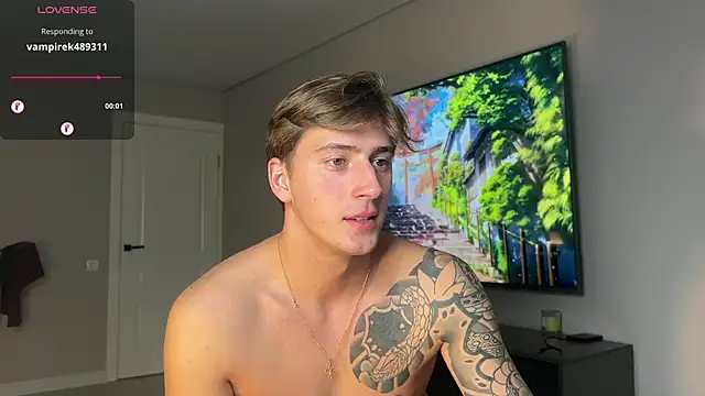 DaniHort online show from October 27, 2025, 8:04 am