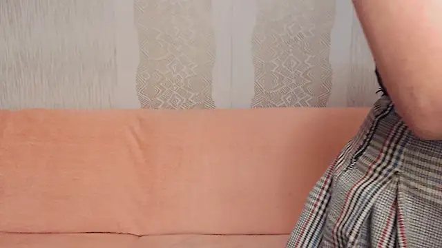 Snapshot of DianaVi chatting on October 15, 2025, 6:49 pm DianaVi online show from October 15, 2025, 6:49 pm