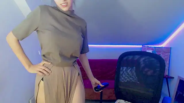 Snapshot of BonniePearson chatting on September 16, 2025, 9:27 pm BonniePearson online show from September 16, 2025, 9:27 pm
