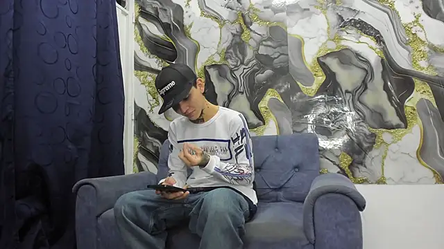 Snapshot of StraightBoy_Nick chatting on May 30, 2026, 5:14 am StraightBoy Nick online show from May 30, 2026, 5:14 am