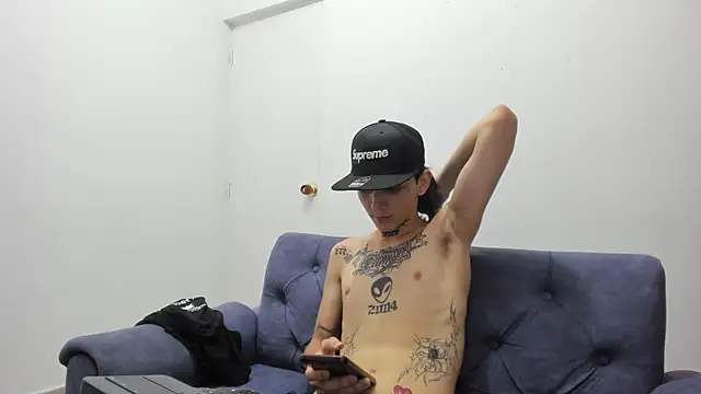 StraightBoy Nick online show from April 6, 2026, 12:39 am