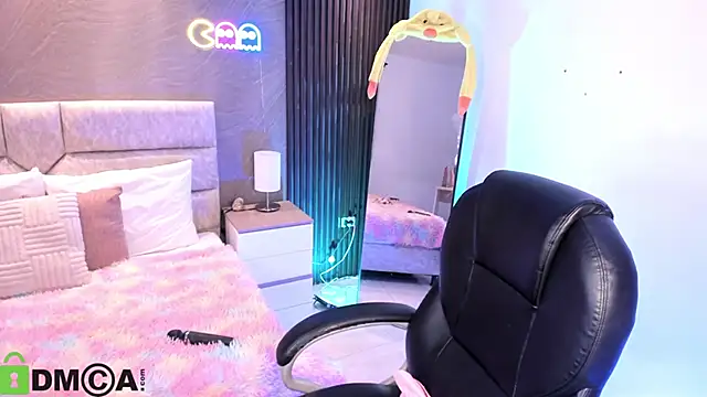 Arinextdoor online show from March 29, 2026, 8:43 pm