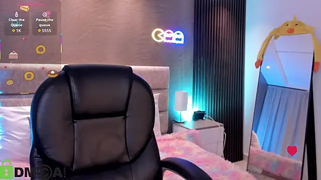 Arinextdoor online show from March 21, 2026, 8:02 pm