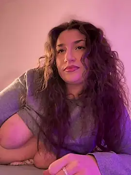 Snapshot of ScarletBloom_ chatting on March 1, 2026, 6:19 pm ScarletBloom online show from March 1, 2026, 6:19 pm