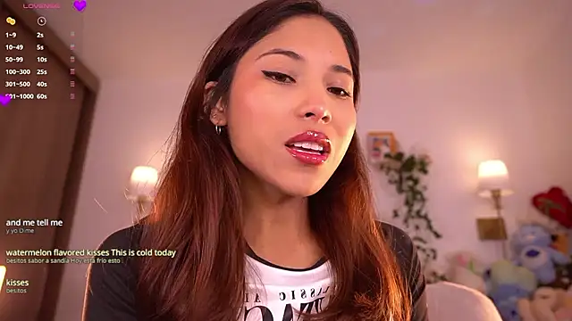 Snapshot of violeth____ chatting on January 15, 2026, 1:25 pm violeth online show from January 15, 2026, 1:25 pm