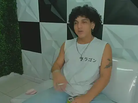 Xfire boy69 online show from October 5, 2025, 3:14 pm