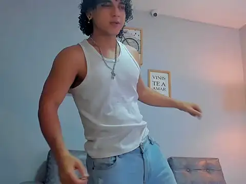 Xfire boy69 online show from September 28, 2025, 8:49 pm