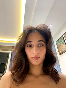 AriaXFlirt online show from November 22, 2025, 10:14 am